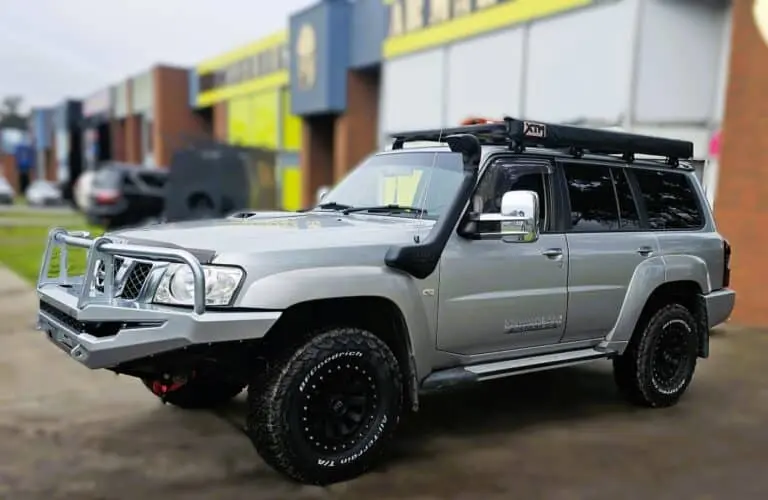 Bushmaster-bull-bar-nissan-patrol-y61-2005-2012-ARMORMAN4X4-3-768x500.webp