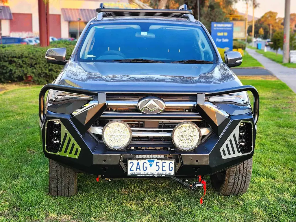 Bushmaster-bull-bar-ldv-t60-2024-ARMORMAN4X4-4.webp