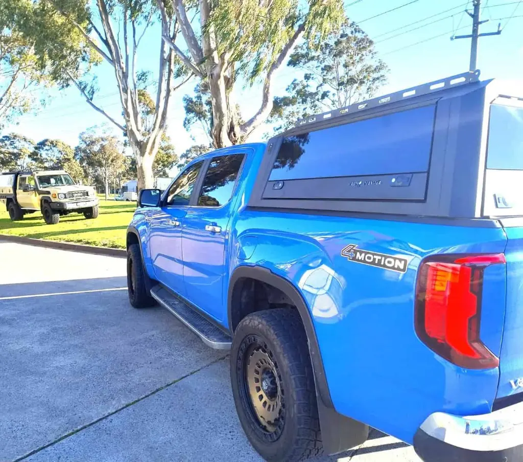 TUB-CANOPY-ARMORMAN-4X4-ON-AMAROK-7.webp