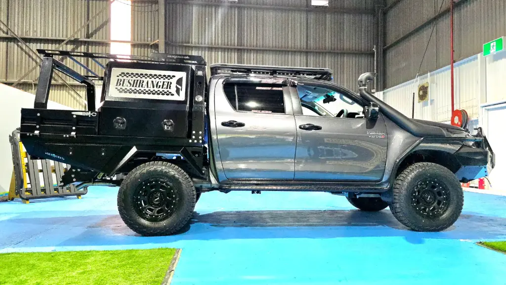 Hilux Tray Canopy 1000- ARMORMAN 4X4 (1).webp