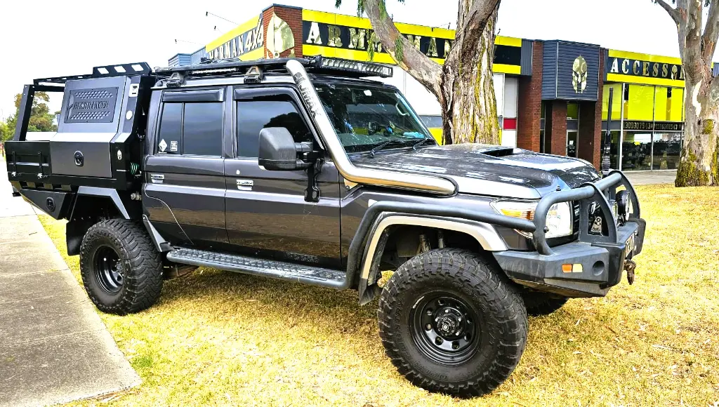 COMBO1000- LC 79- TRAY CANOPY - BUSHRANGER - ARMORMAN 4X4 (1).webp