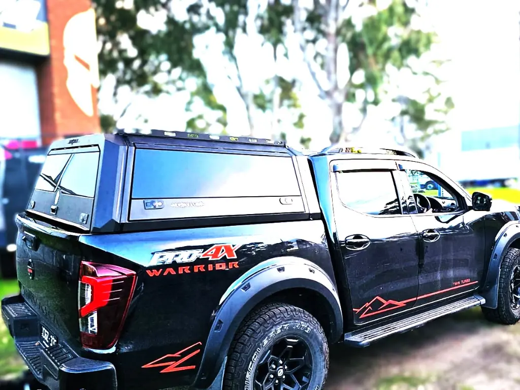 ARMORMAN 4X4-SOLID SIDE CANOPY-NP300 (10).webp