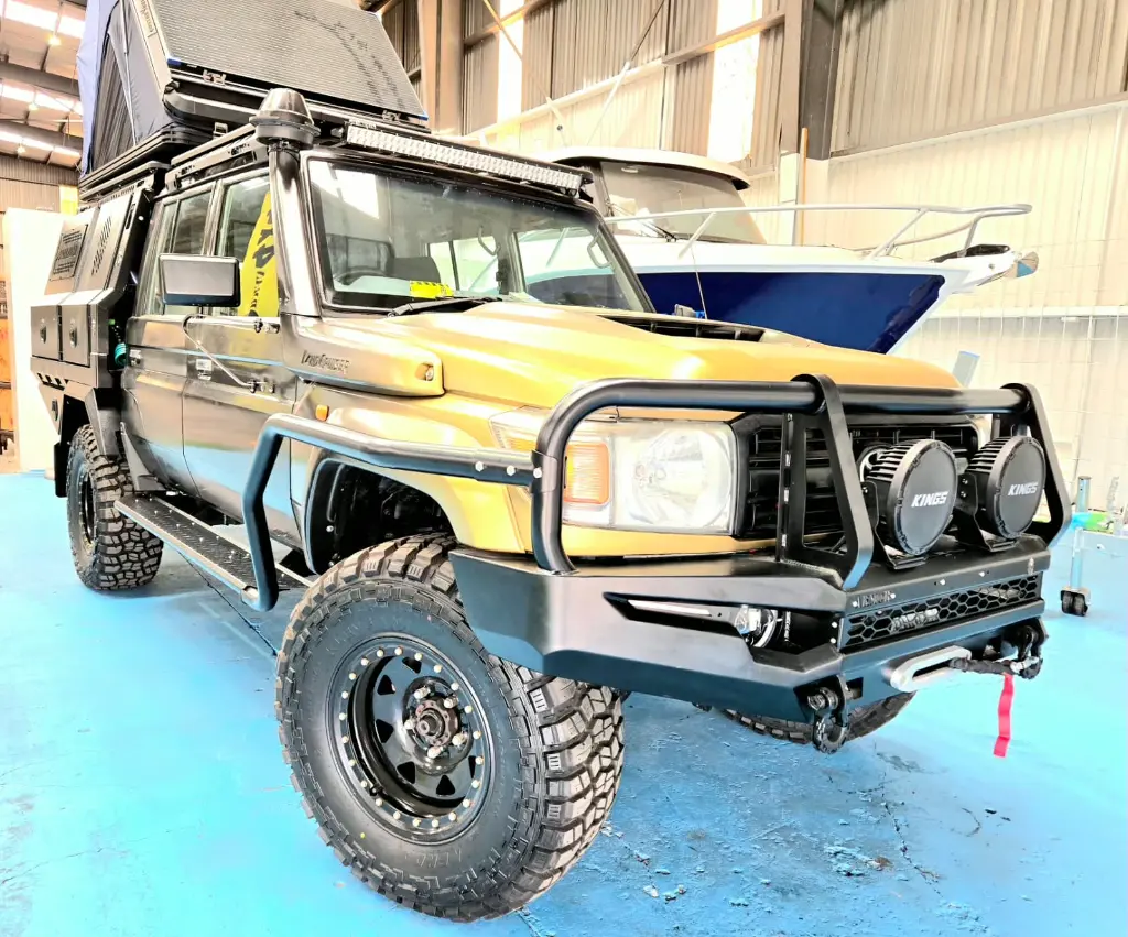 ARMORMAN4X4-BUSHMASTR BULLBAR-LC 79 (20).webp