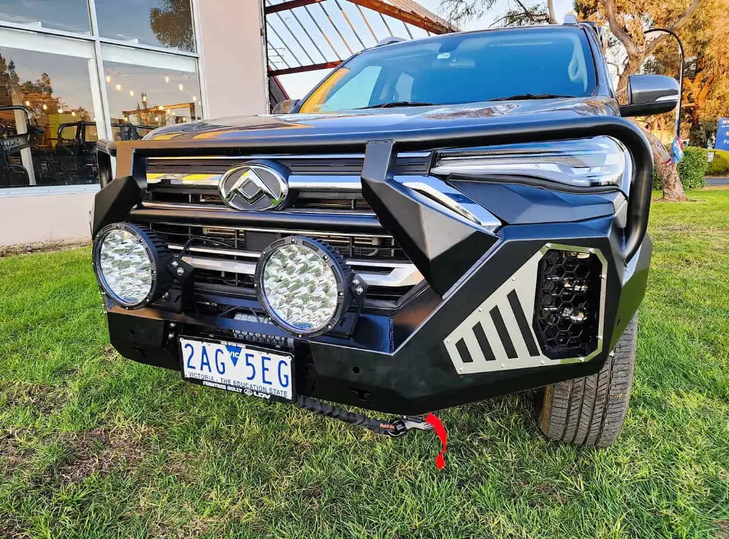 Bushmaster-bull-bar-ldv-t60-2024-ARMORMAN4X4-7.webp
