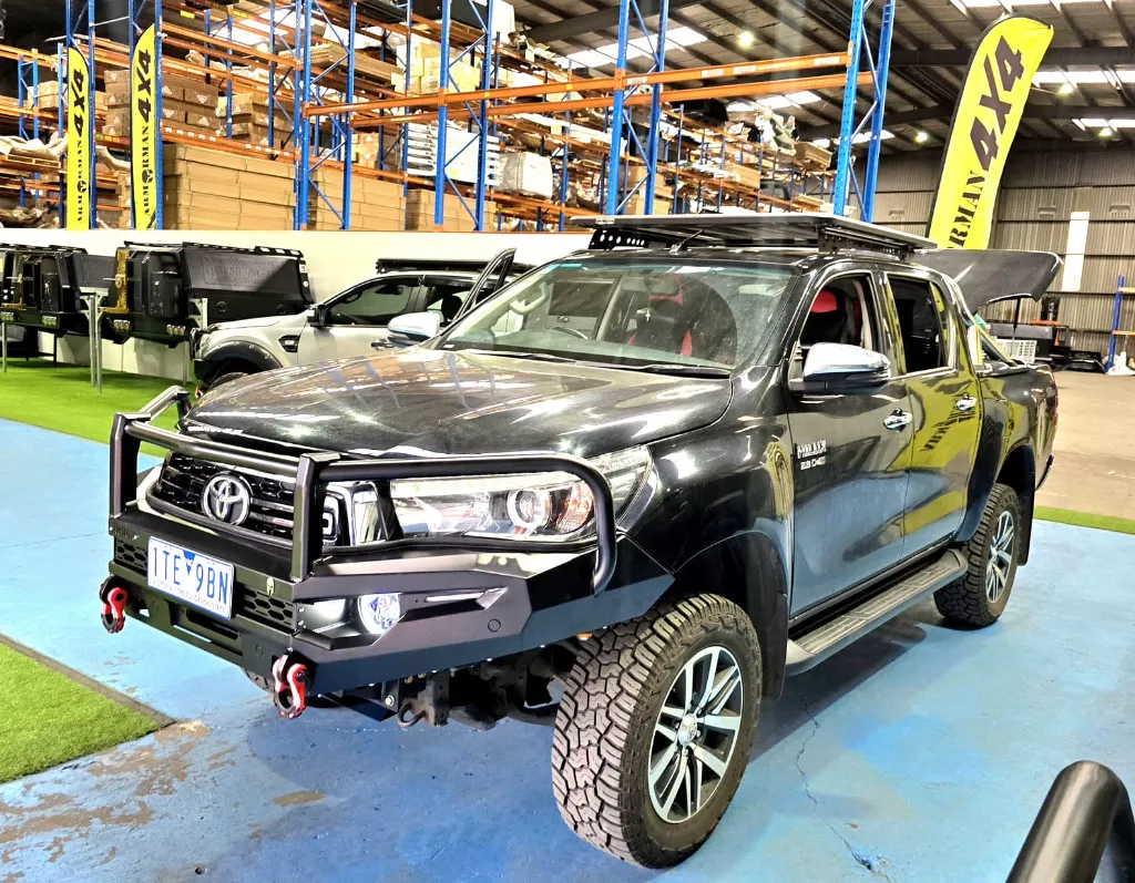 bullbar hilux 15-18 - bushmaster -armorman 4x4 (12).webp