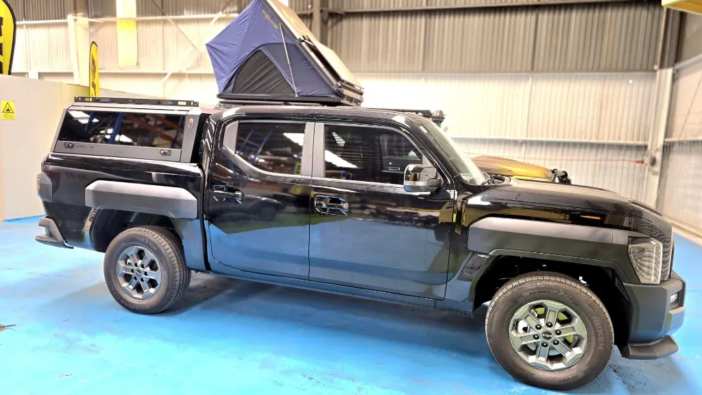 KIA TASMAN CANOPY-ARMORMAN 4X4  (10).webp