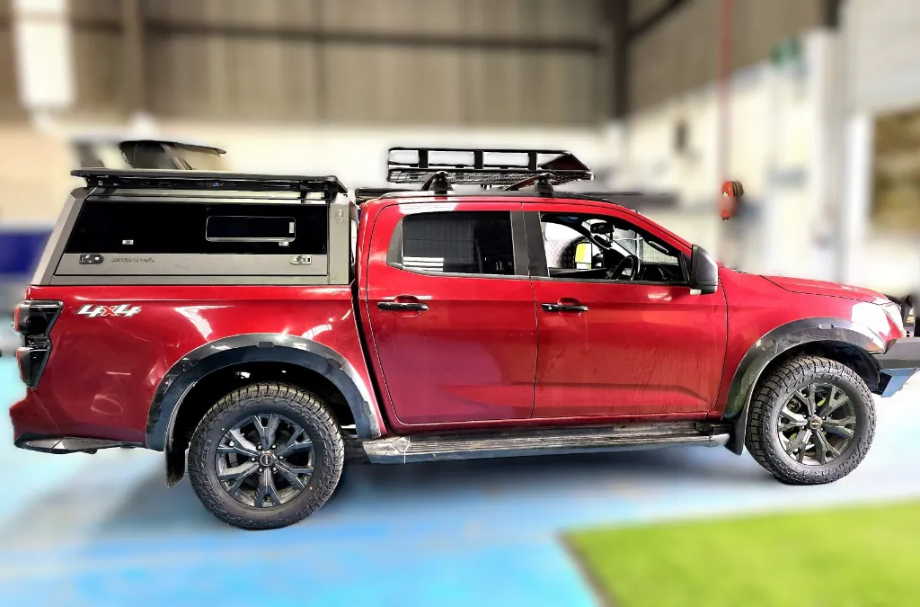 ARMORMAN4X4-SILDING WINDOW TUB CANOPY-D-MAX (3).webp
