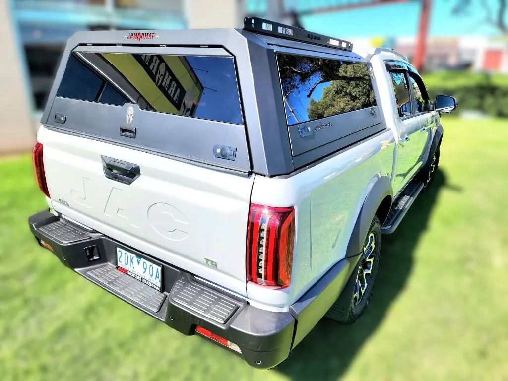 ARMORMAN4X4-SOLID SIDE GLASS TUB CANOPY -JAC T9 (28).webp