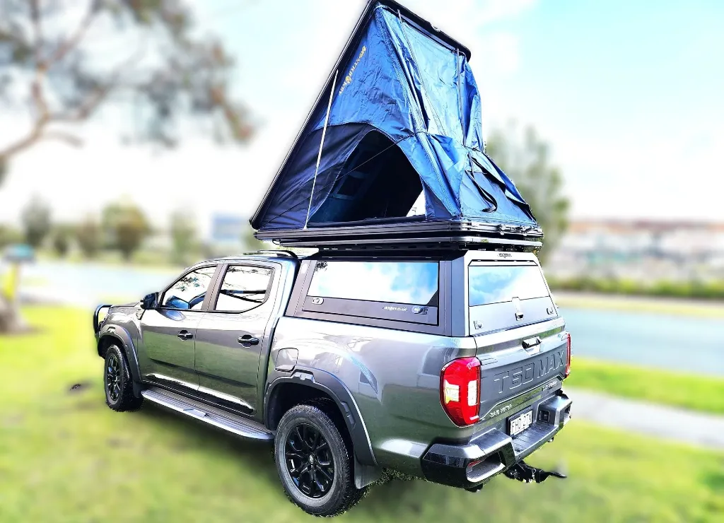 ARMORMAN4X4-SOLID SIDE- GLASS CANOPY-LDV (3).webp
