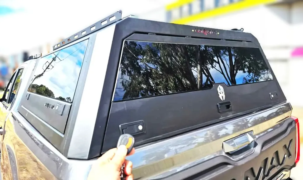 TUB-CANOPY-LDV-ARMORMAN-4X4-.webp