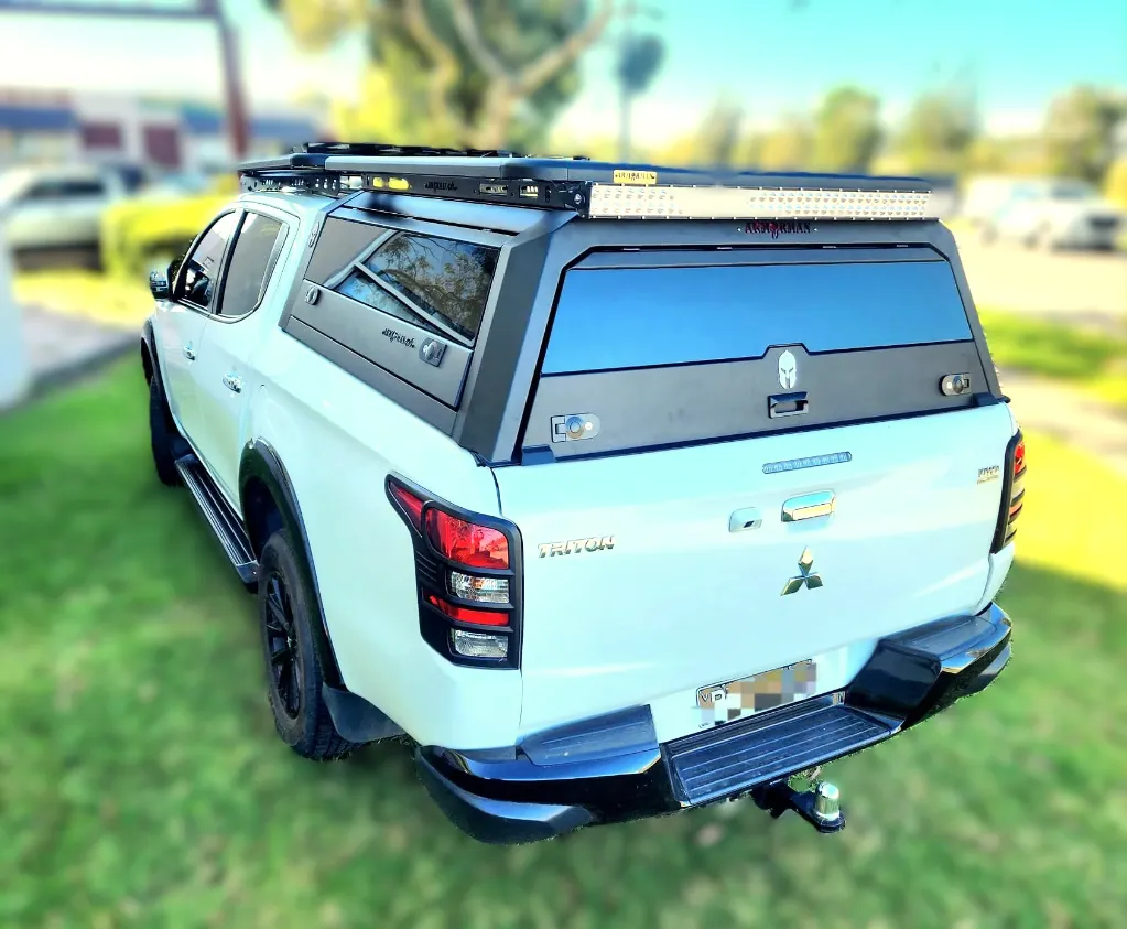 ARMORMAN4X4- SOLID SIDE GLASS TUB CANOPY (5).webp