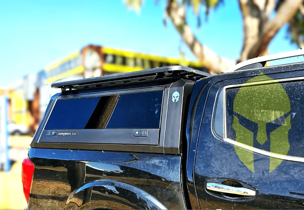 SOLID-SIDE-TUB-CANOPY-NP300-ARMORMAN4X4-2.webp