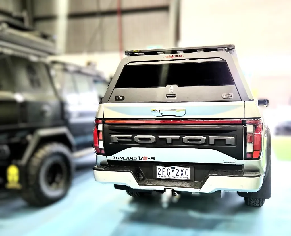 ARMORMAN4X4-SOLID SIDE GLASS CANOPY -FOTON (7).webp