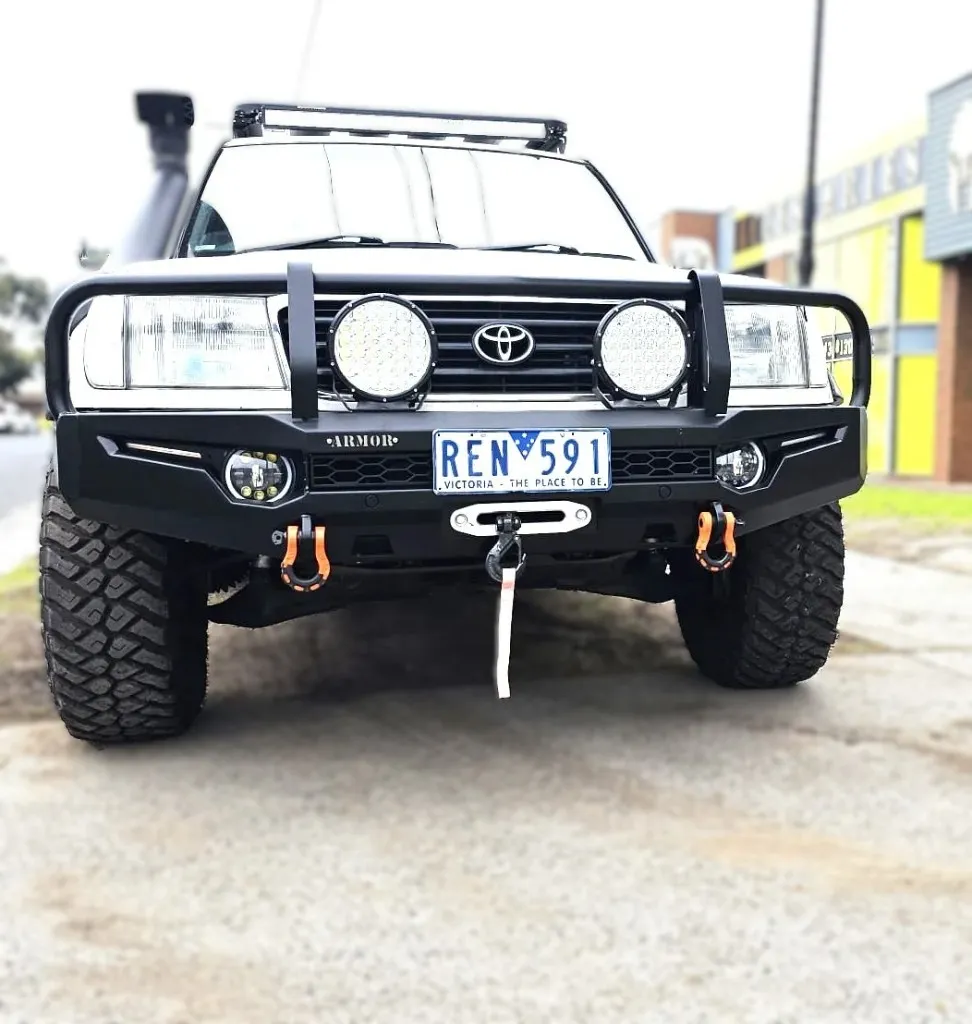 ARMORMAN4X4-BUSHMASTER BULLBAR-LC 100SER (15) copy.webp