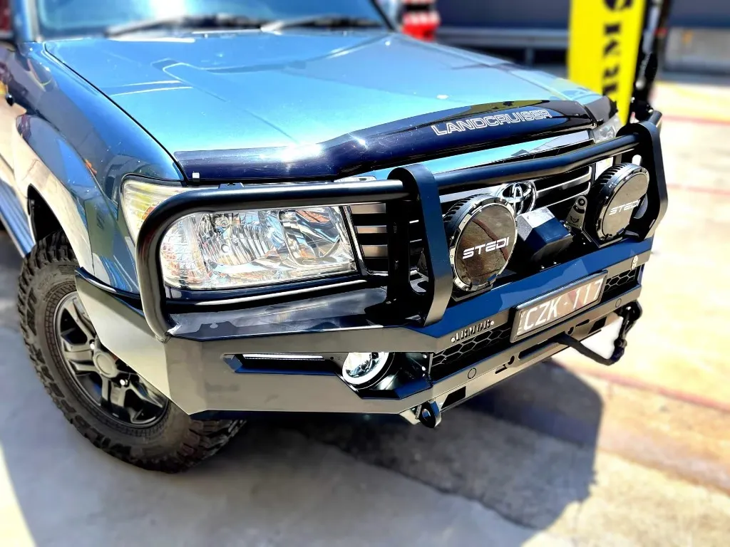 ARMORMAN4X4-BUSHMASTER BULLBAR-LC 100SER (22) copy.webp