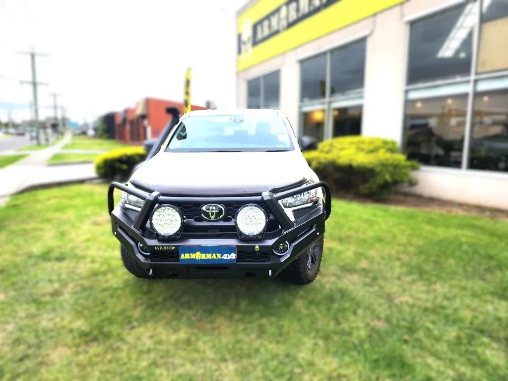 ARMORMAN4X4-BUSHMASTER BULLBAR HILUX 23ON (1) copy.webp
