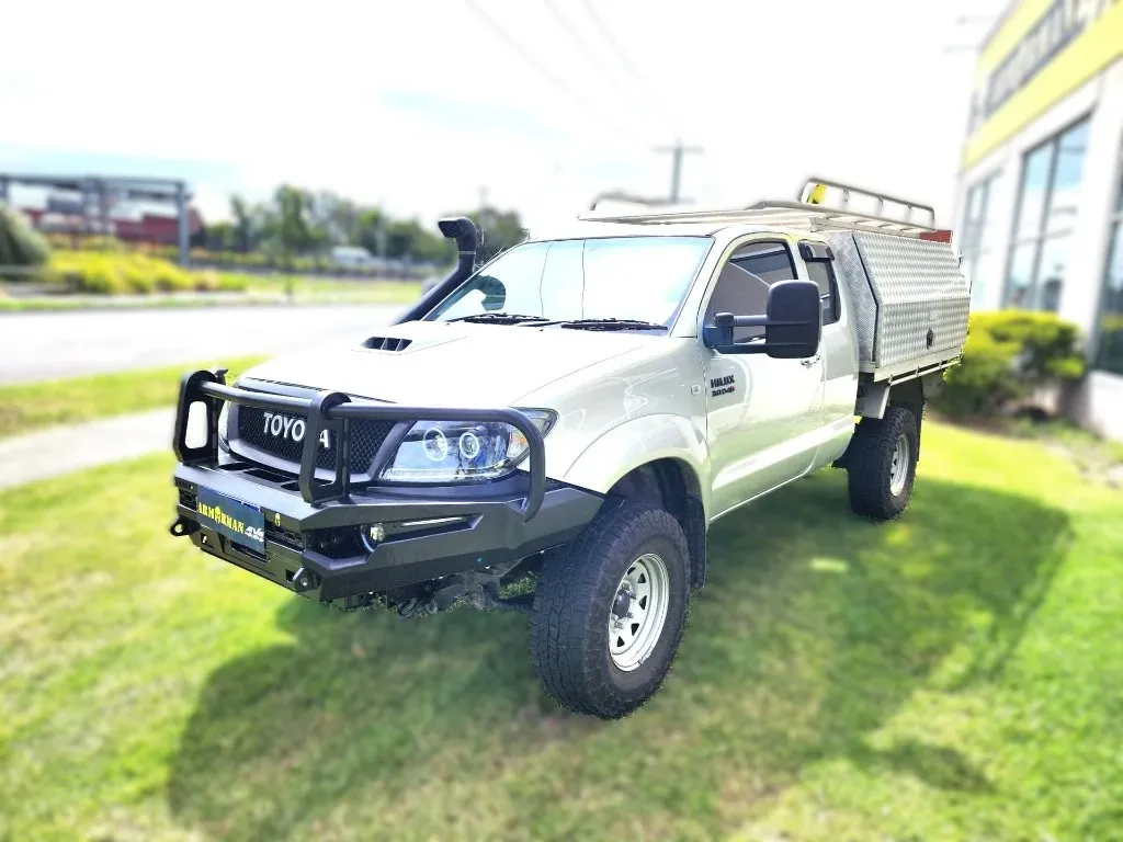ARMORMAN4X4- BUSHMASTER BULLBAR- HILUX0511 (1)copy.webp