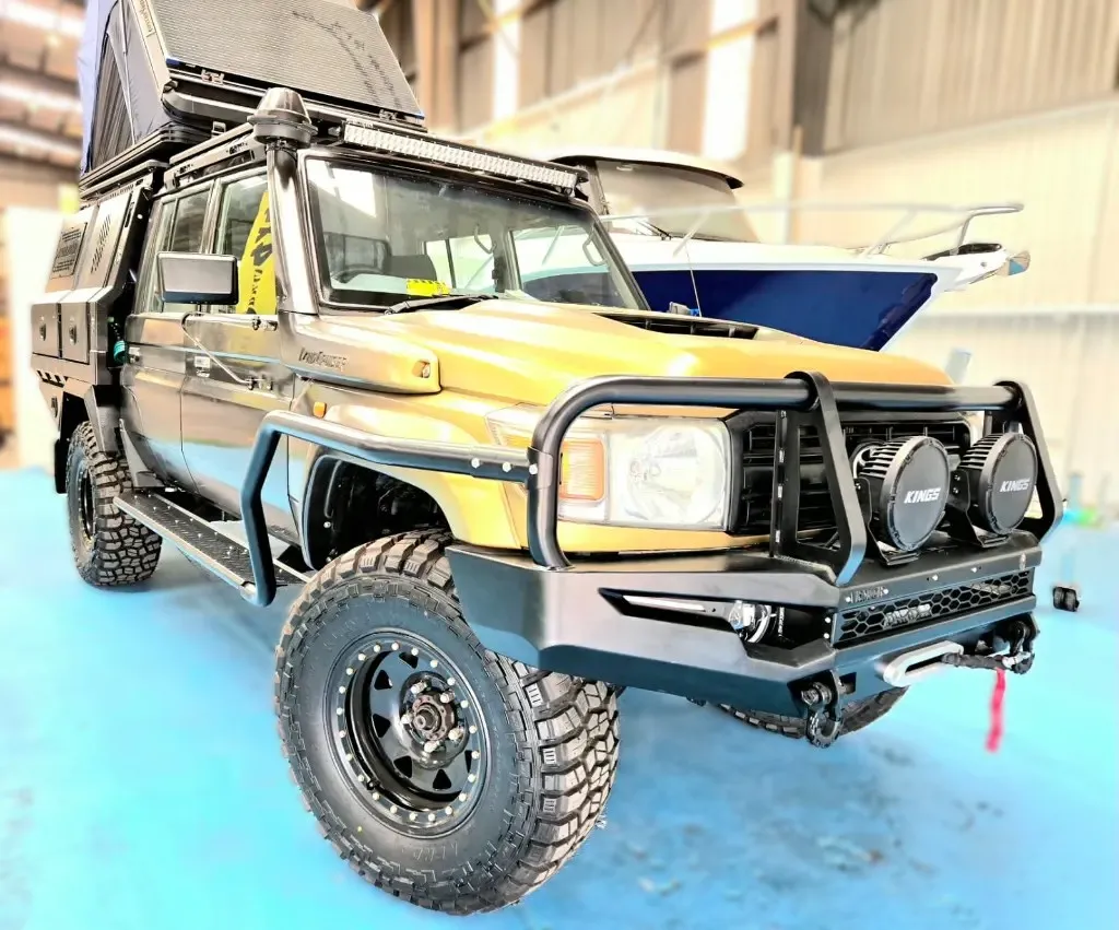 ARMORMAN4X4-BUSHMASTR BULLBAR-LC 79 (20)copy.webp