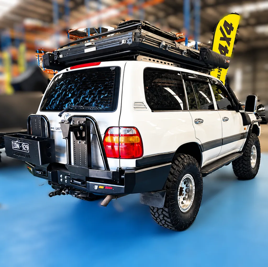 ARMORMAN4X4-BUSHMASTER BULLBAR-LC 100SER.webp