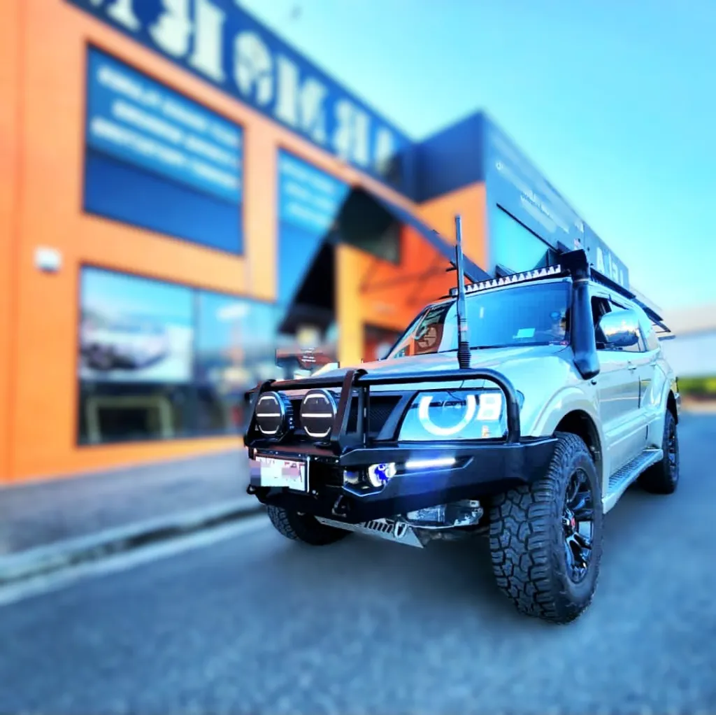 BUSHMASTER BULLBAR- PAJERP 2000-2005- ARMORMAN4X4 (4).webp