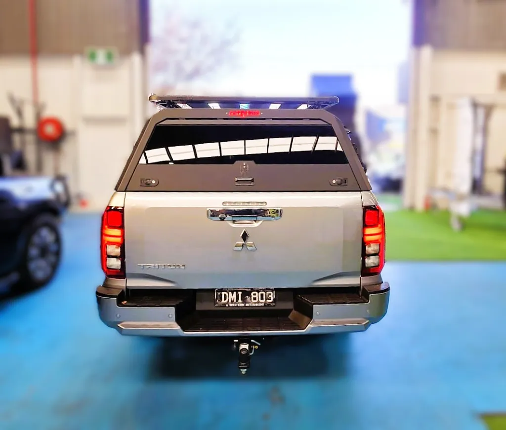 Mitsubishi Triton MV Canopy – Solid Side Glass Tub Canopy-Triton Canopy (12).webp