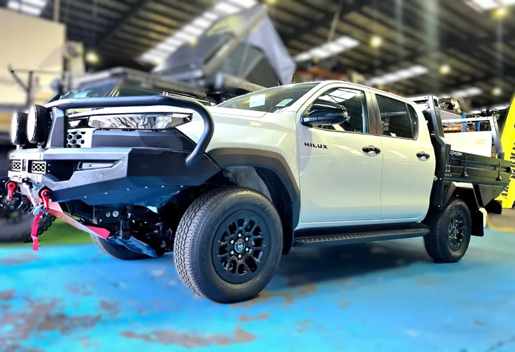 Bull bar for Hilux N90 -2026 (6).webp