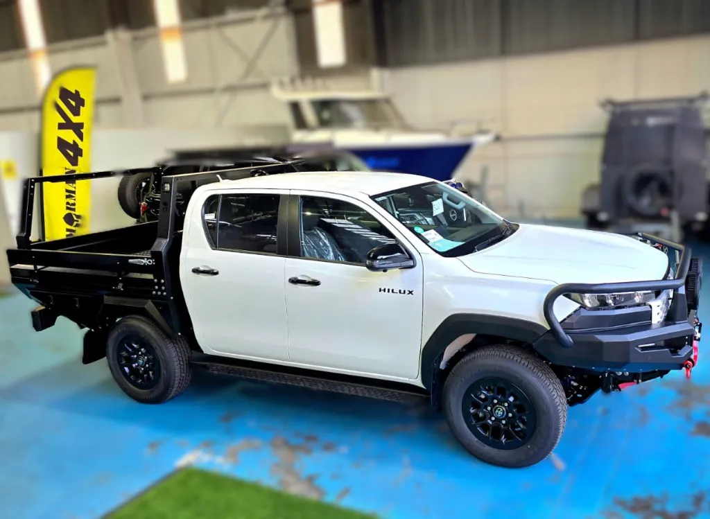 Bull bar for Hilux N90 -2026 (5).webp