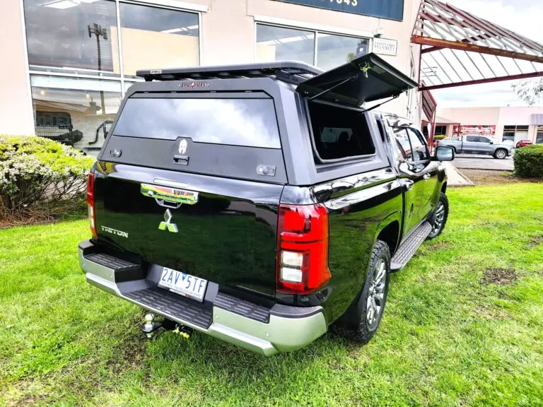 Solid-side-glass-tub-canopy-for-MV-Triton-Armorman4x4-4-768x576.webp