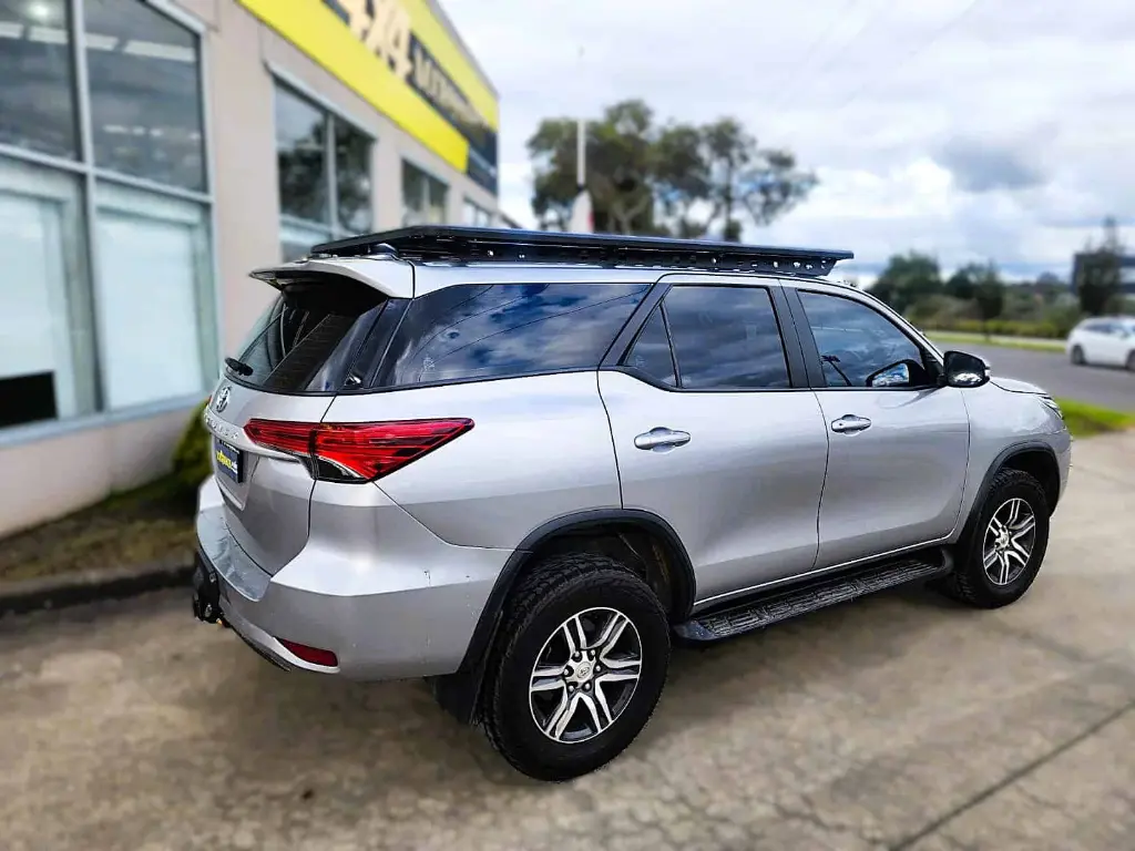 Aluminium-roof-rack-for-Fortuner-ARMORMAN4X4-1.webp
