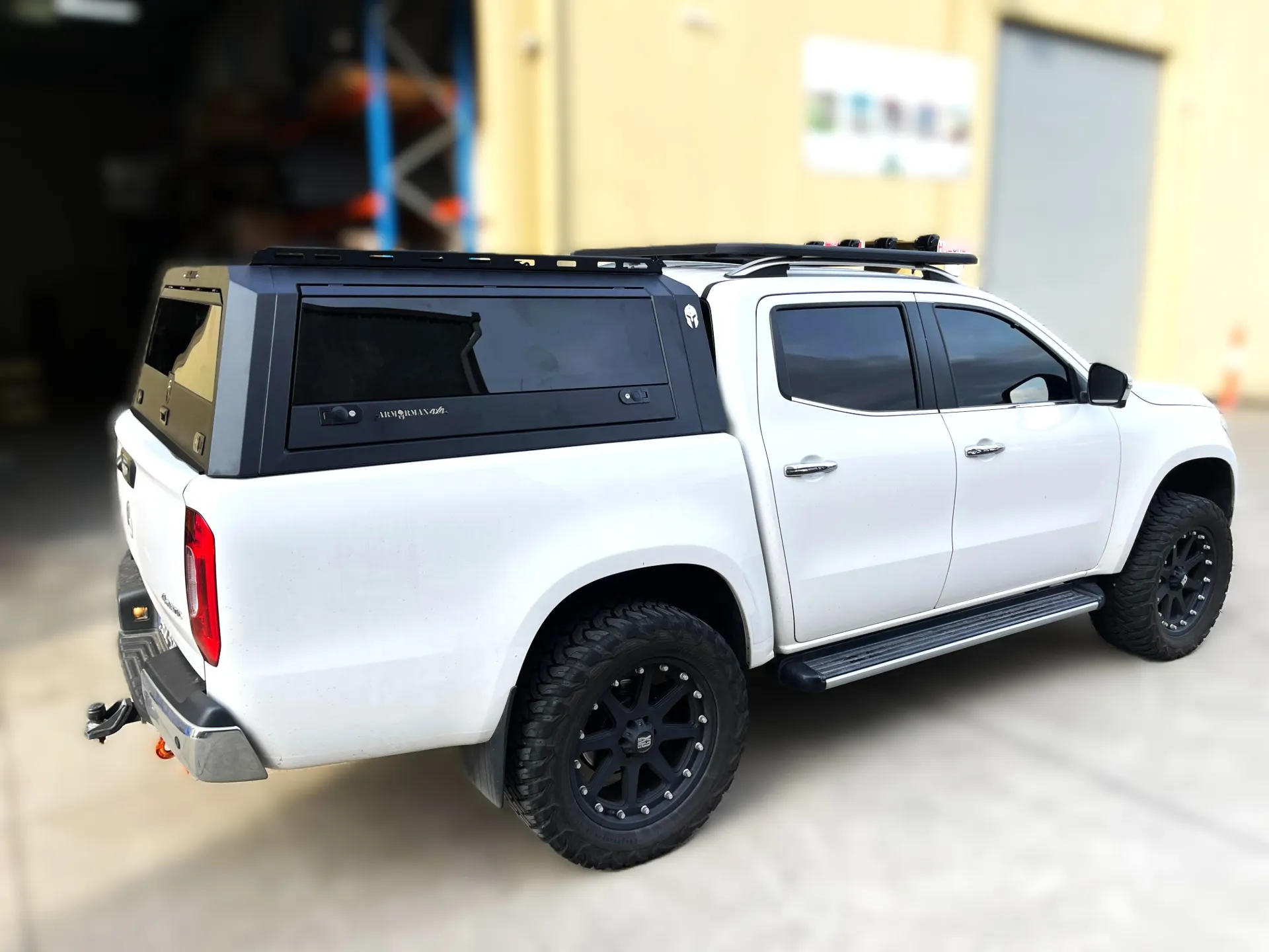 [AM-STUC-SSG-MB] Mercedes-Benz X-Class Canopy – Solid Side Glass Tub Canopy
