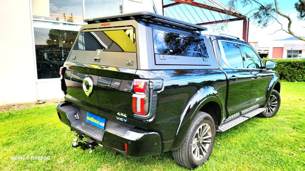 SOLID SIDE GLASS TUB CANOPY-GWMA