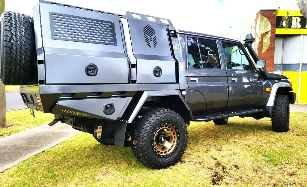 79 SERIES STEEL TRAY WITH FULL CANOPY– ARMORMAN4X4- BUSHRAGNER 