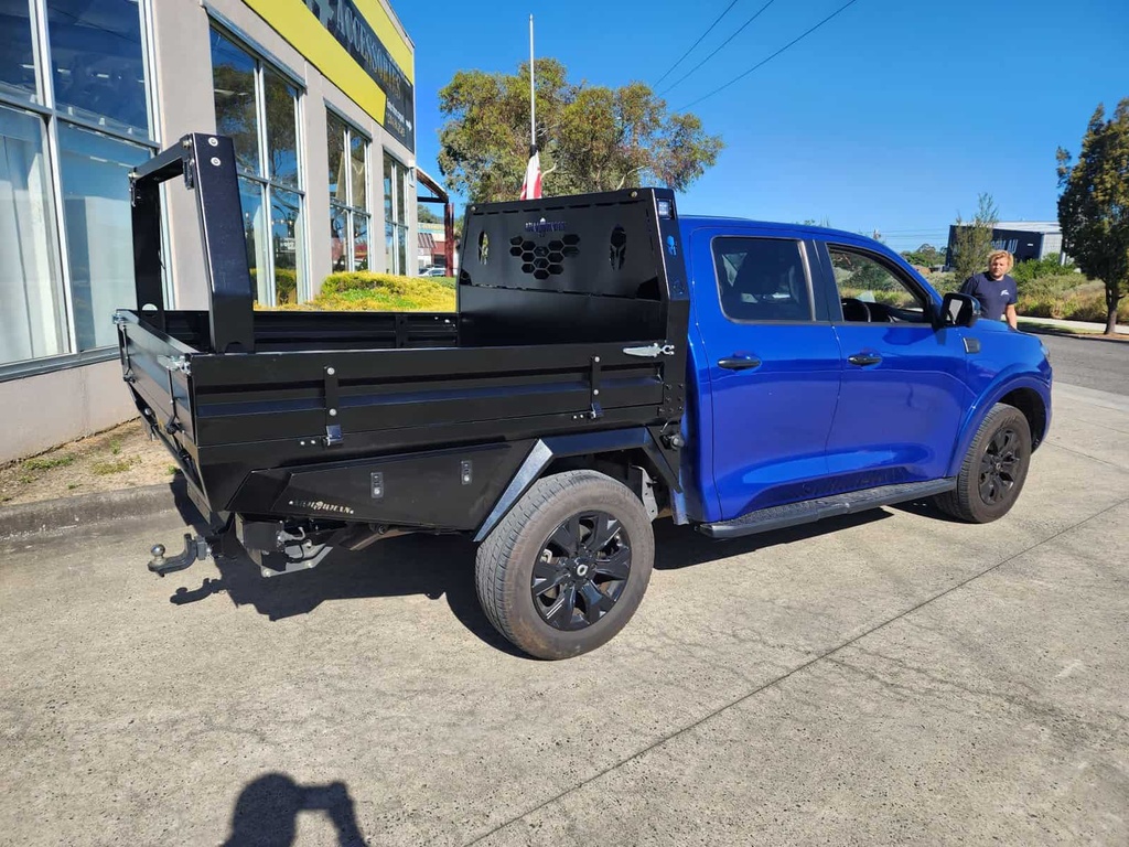 [AM-UFT-AM] TRAY WITH FUEL TANK FOR AMAROK – ARMOR TRAY