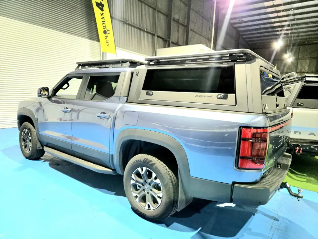 STAINLESS STEEL TUB CANOPY-BYD SHARK -SOLID SIDE GLASS 