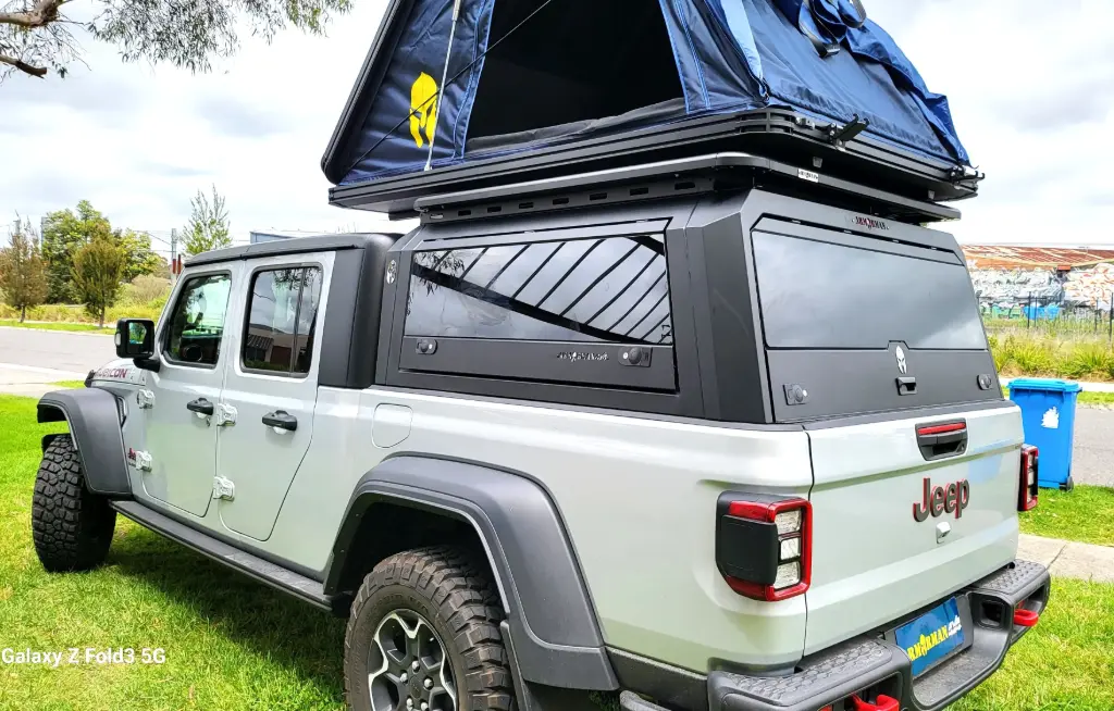 [AM-STUC-SSG-JEEP] Jeep Gladiator Canopy – Solid Side Glass Tub Canopy